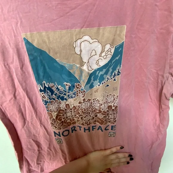 The North Face Tee - Picture 2 of 5